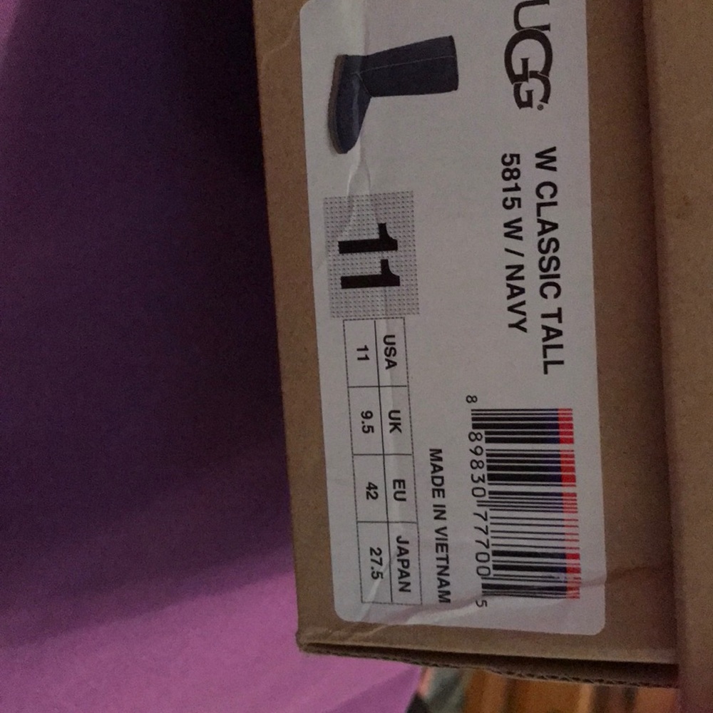 UGGS